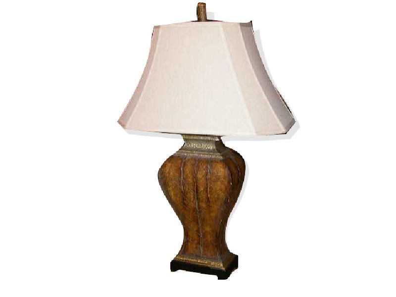 Chesterfield Table Lamp